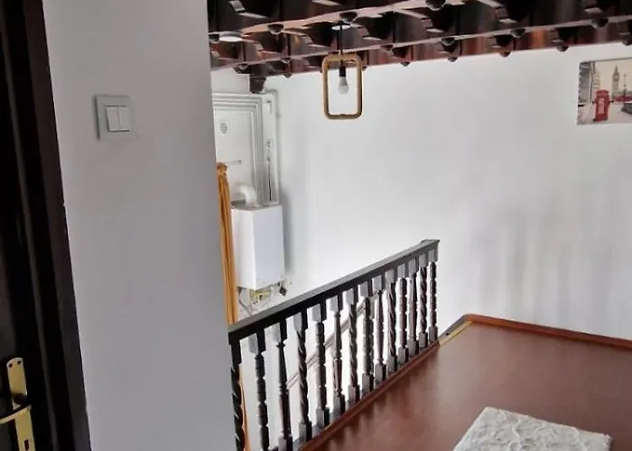 Baroque Style Duplex With Scenic Views Of Centre *