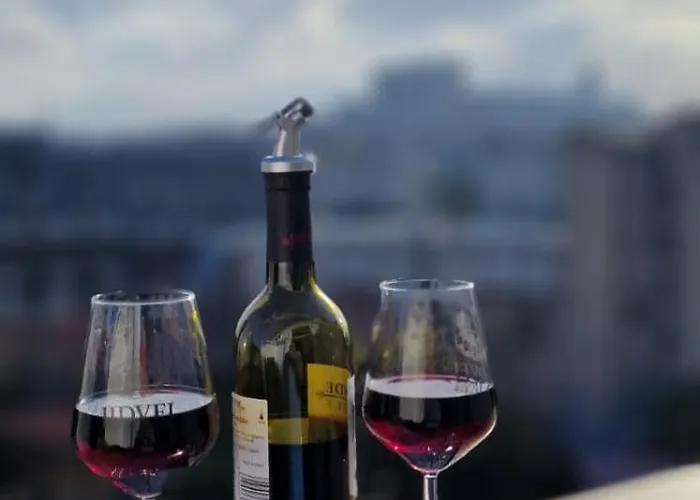 Апартаменти Baroque Style Duplex With Scenic Views Of Centre *