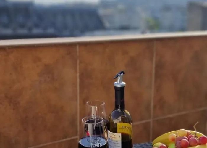 Baroque Style Duplex With Scenic Views Of Centre Апартаменти *